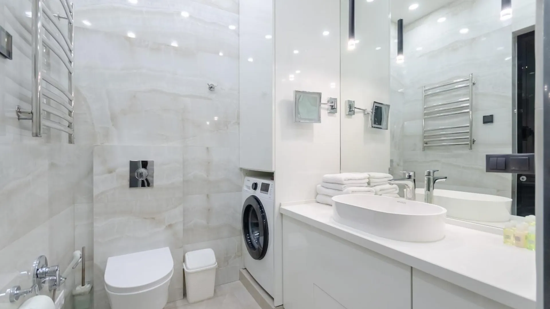 Petrovdom Apartment 16-141 In Rc Jack House, Lesi Ukrainky 7B Kyiv 0*,