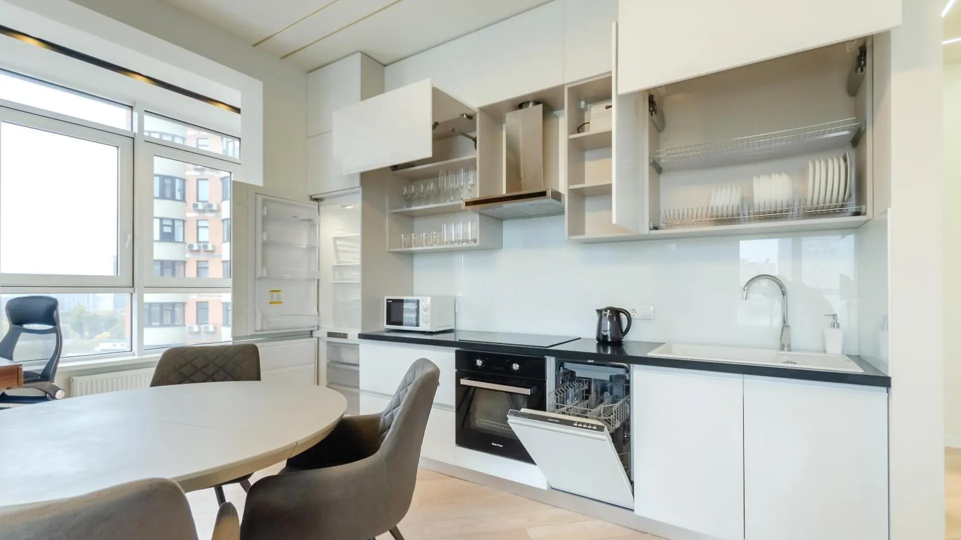 Petrovdom Apartment 16-141 In Rc Jack House, Lesi Ukrainky 7B Kyiv