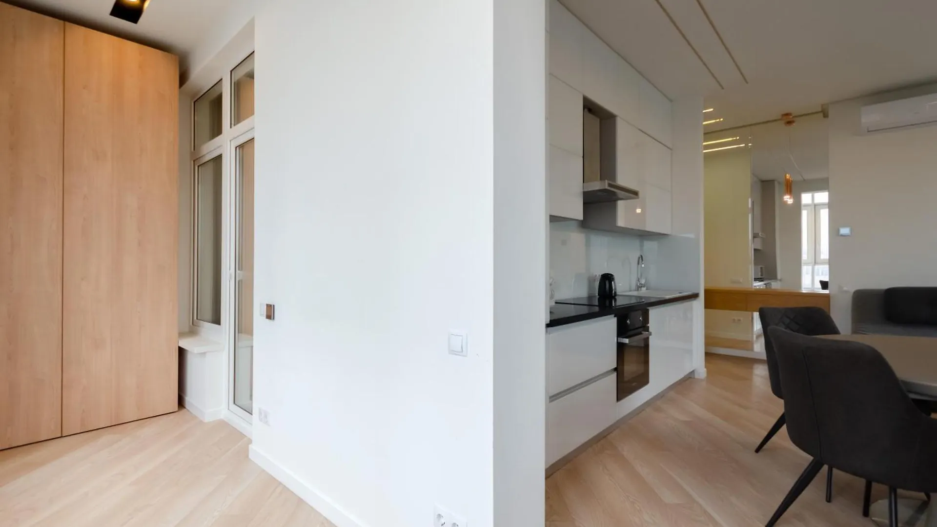 Petrovdom Apartment 16-141 In Rc Jack House, Lesi Ukrainky 7B 基輔