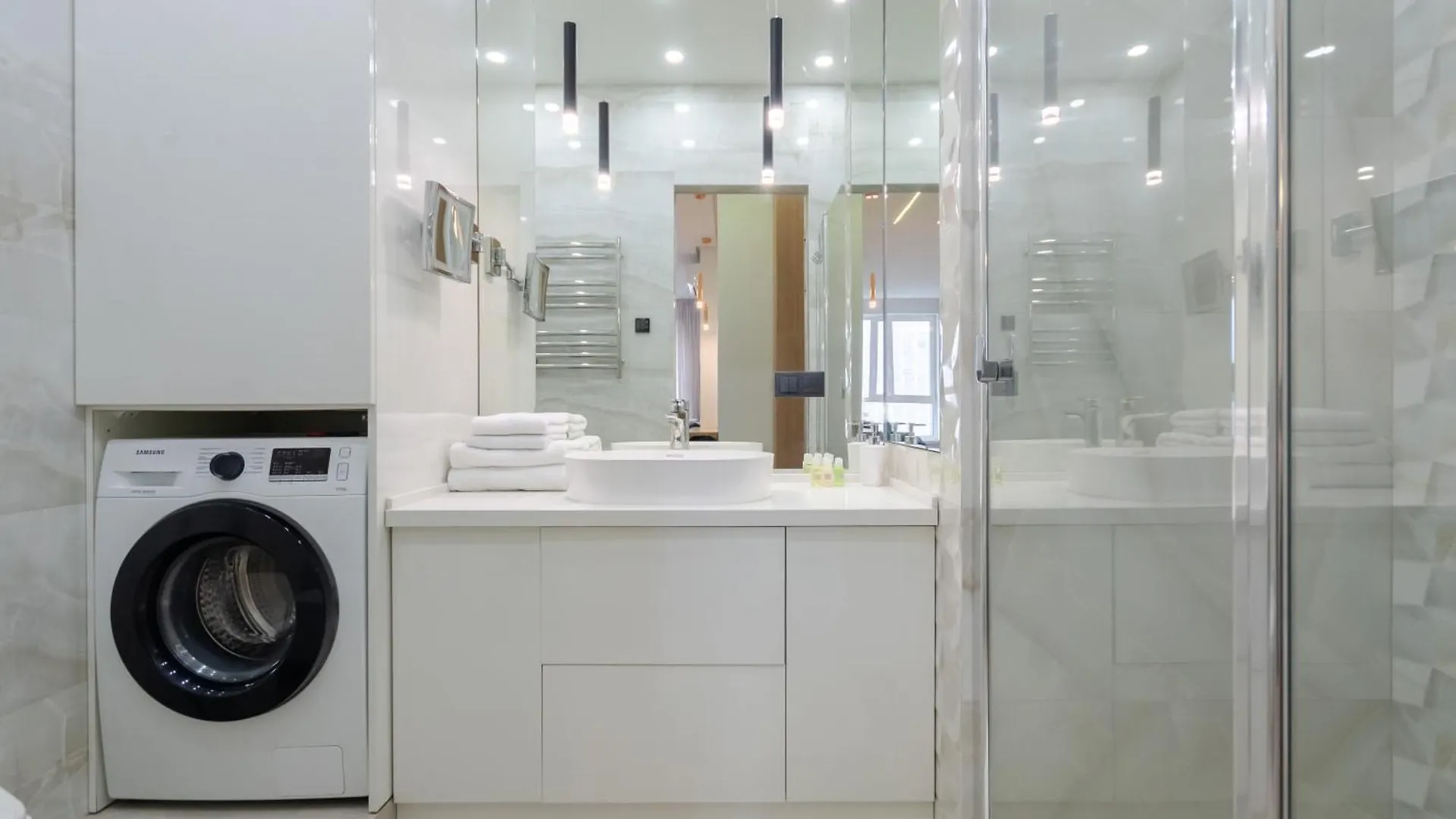 Petrovdom Apartment 16-141 In Rc Jack House, Lesi Ukrainky 7B 基輔 乌克兰