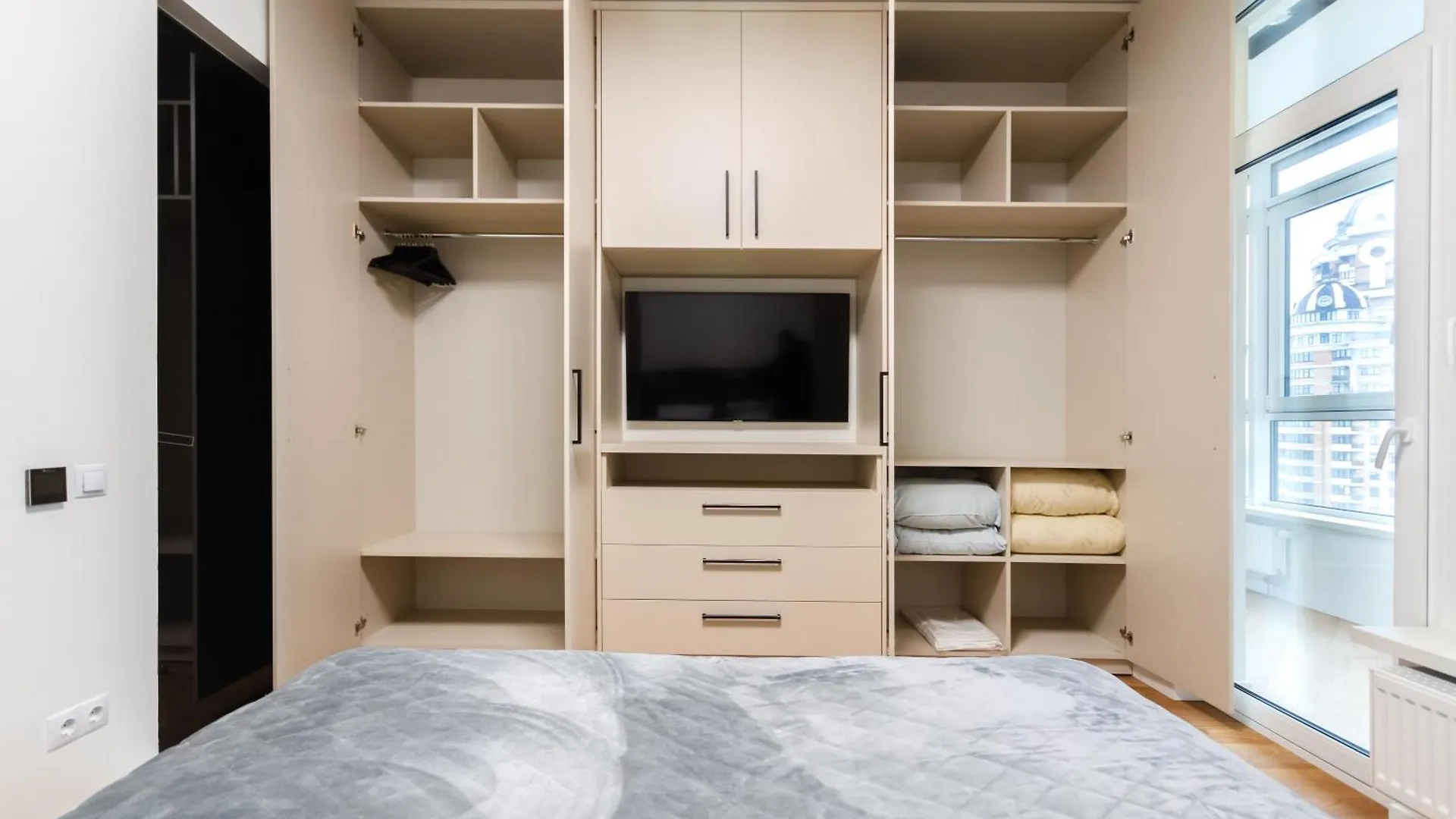 Petrovdom Apartment 16-141 In Rc Jack House, Lesi Ukrainky 7B 基輔 0*,  乌克兰