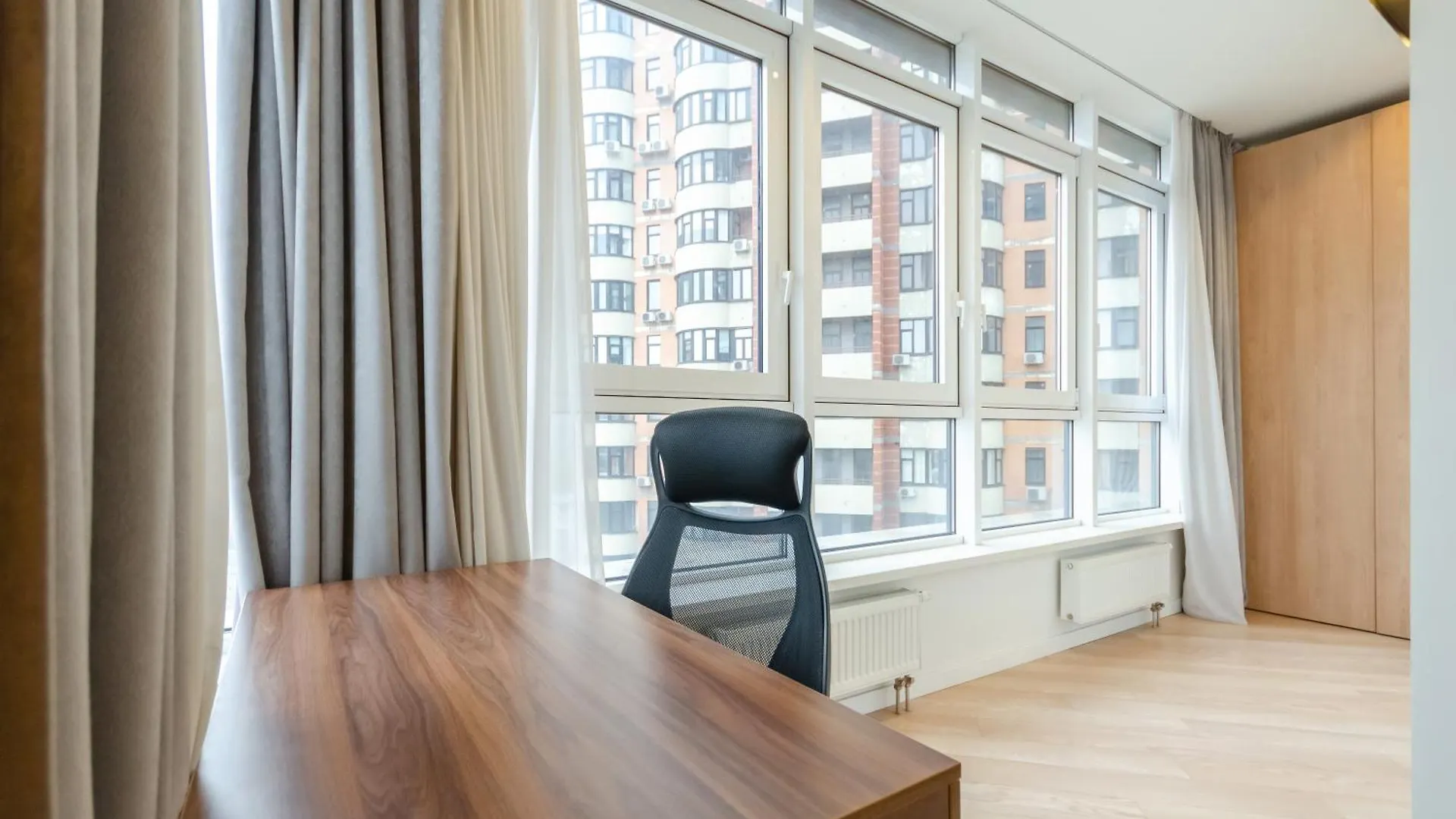 Petrovdom Apartment 16-141 In Rc Jack House, Lesi Ukrainky 7B 基輔
