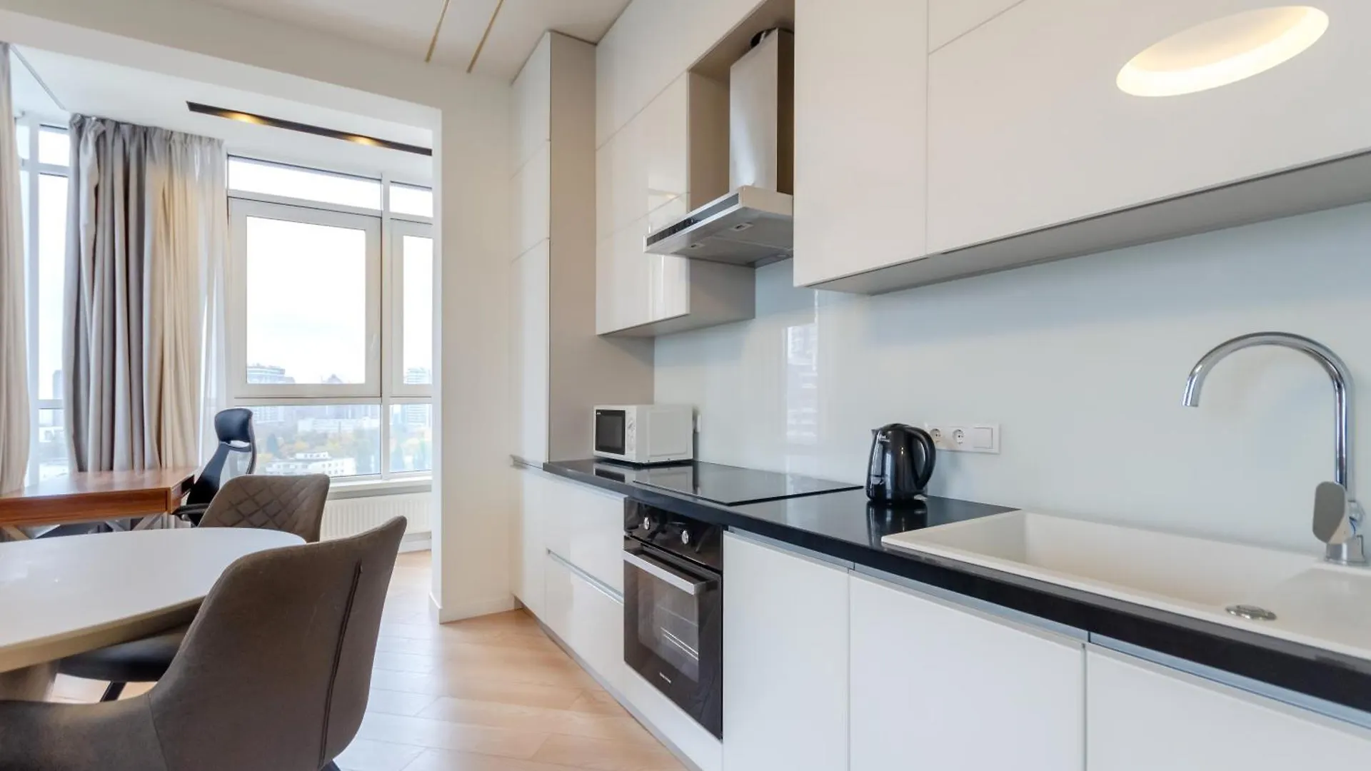 Petrovdom Apartment 16-141 In Rc Jack House, Lesi Ukrainky 7B 基輔